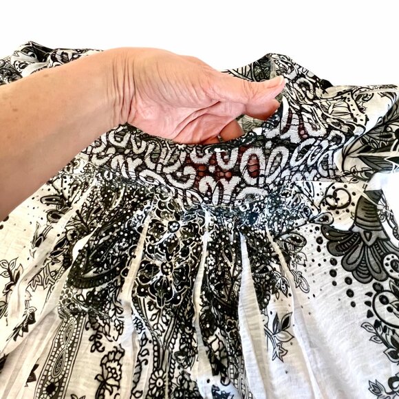 Dressbarn Blouse Top Womens 2X Black & White Paisley Print Embellished EUC - Picture 6 of 16
